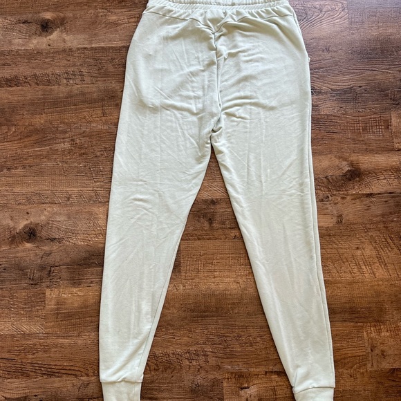 Gymshark mint green pippa training joggers - Picture 3 of 5